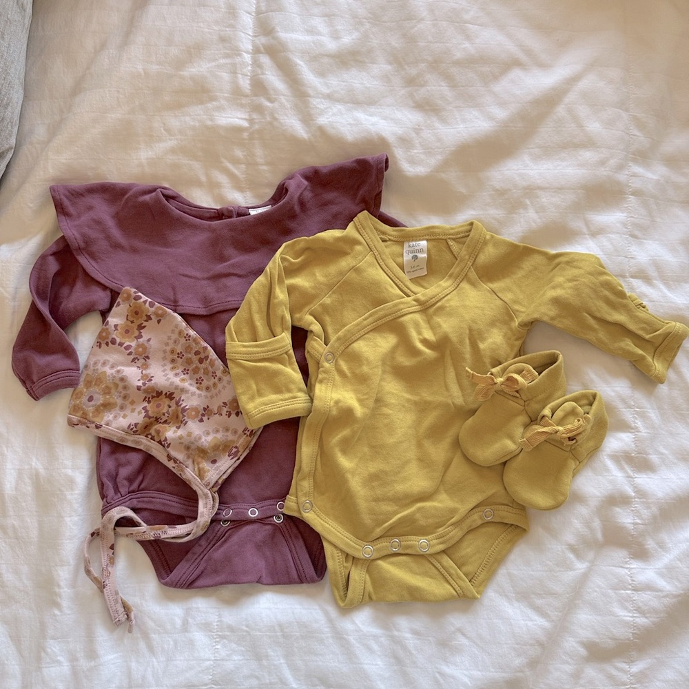 Kate Quinn Bodysuit and Bonnet
SOLD Mustard w/booties✌🏽